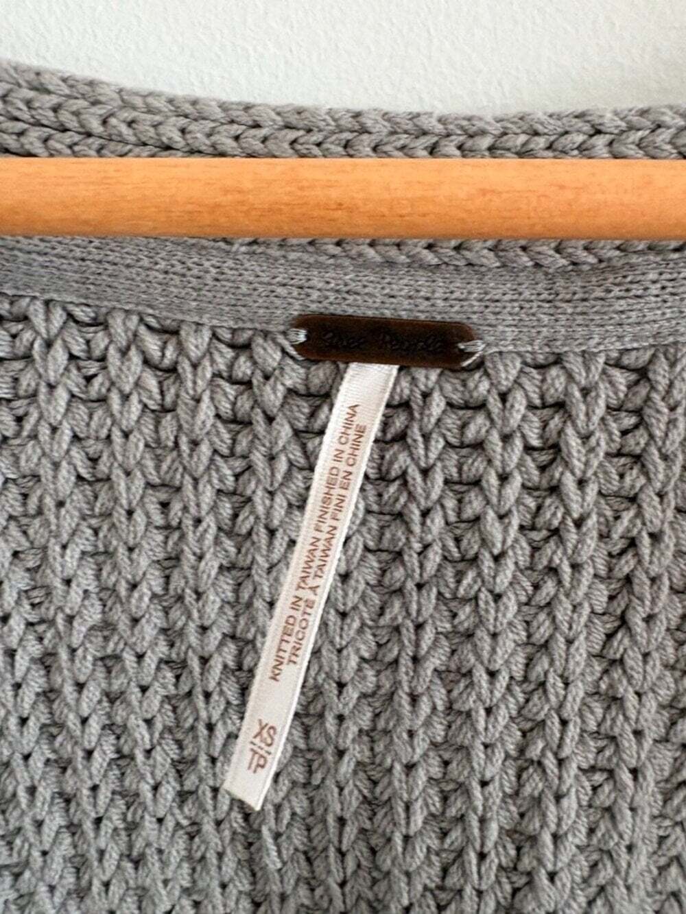 Free People Nightingale Oversized Cardigan Slouchy Silver Gleam Grey Size XS - Picture 7 of 8